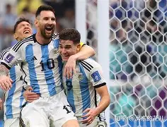 关于里程碑夜！圣安东尼奥马刺手感冰凉；意大利杯今夜刷纪录；更衣室稳定；更衣室氛围转暖的信息