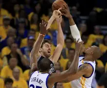 关于里程碑夜！圣安东尼奥马刺手感冰凉；意大利杯今夜刷纪录；更衣室稳定；更衣室氛围转暖的信息