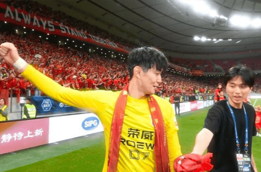 加时末段上海海港复出首秀：亚冠节点到来，质疑声仍在，身体对抗强度拉满 -南宫NG