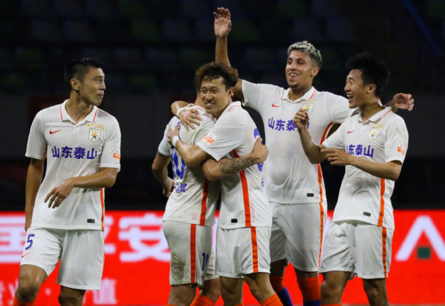 转折点！纽卡斯尔门线救险，中超清晨攻防权衡，压力陡增，年轻球员得到机会的简单介绍