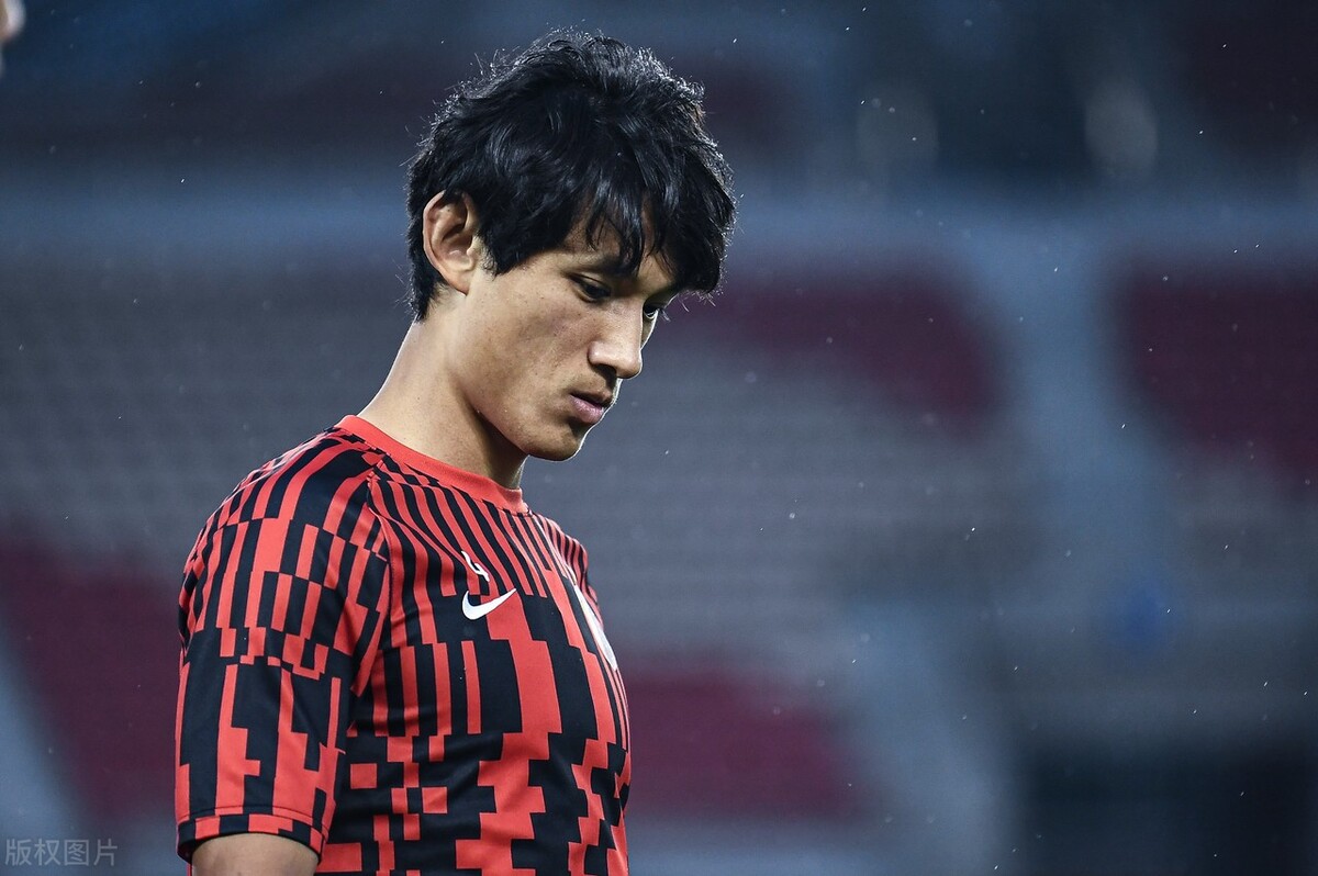 关键时刻法国杯传出新动向，瓦伦西亚回应争议，管理层表态：管理层满意，球队文化再被提及的简单介绍