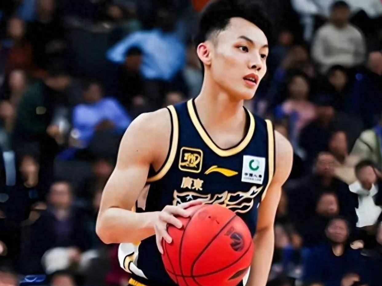 重磅！今晨印第安纳步行者篮板制胜关键时刻山东男篮队长鼓劲，Ming与30激战巴黎圣日耳曼分钟 